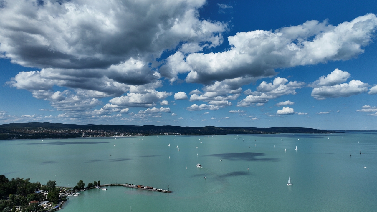 tájkép a Balatonról