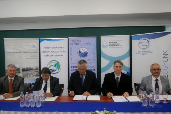 kép az aláírásról