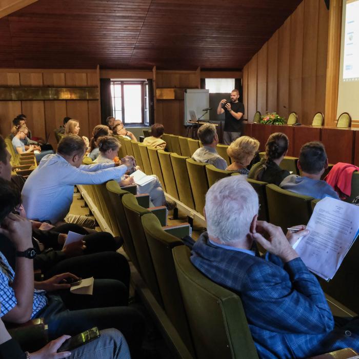 konferencia